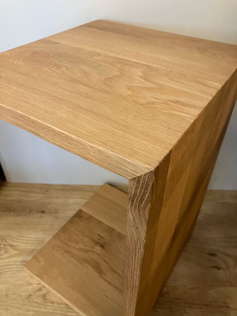 オーク無垢材　サイドテーブル　展示品