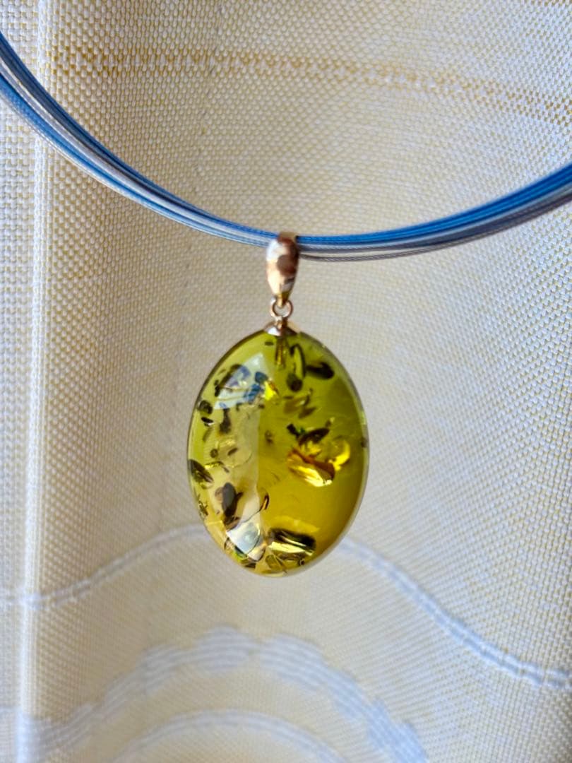 琥珀ペンダントトップ グリーンのグラデーションK18
