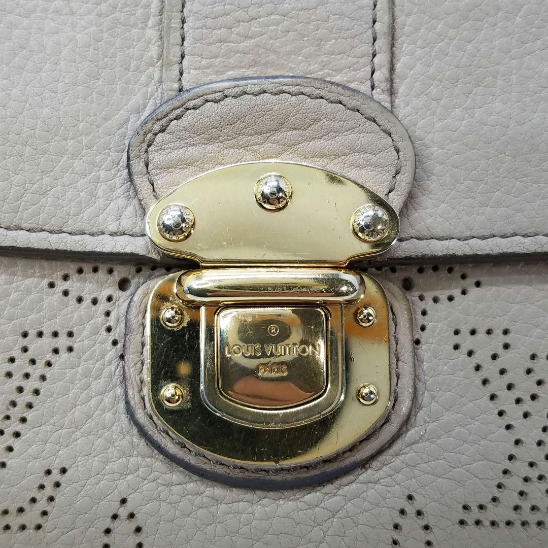 ルイヴィトン ポルトフォイユ イリス マヒナ レザー ベージュ サーブル