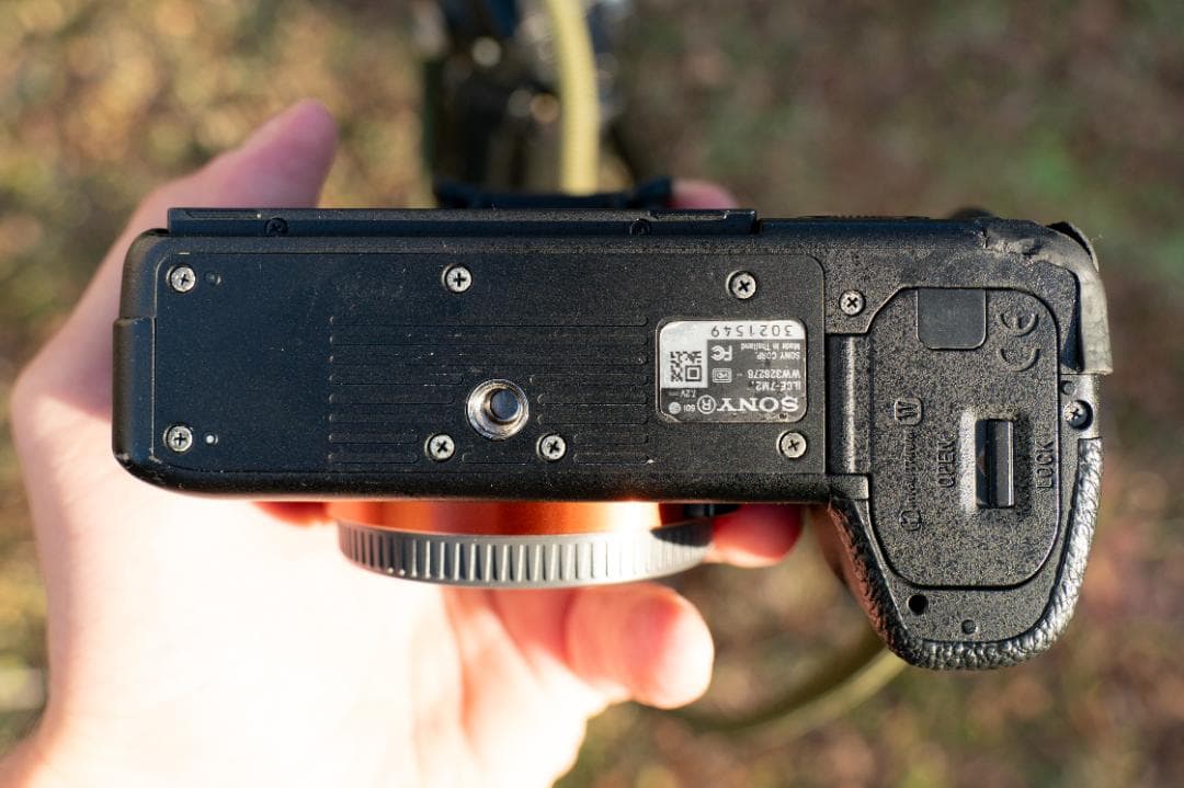 【言語解除済】SONY α7 II ボディ + バッテリー4個 + SDカード