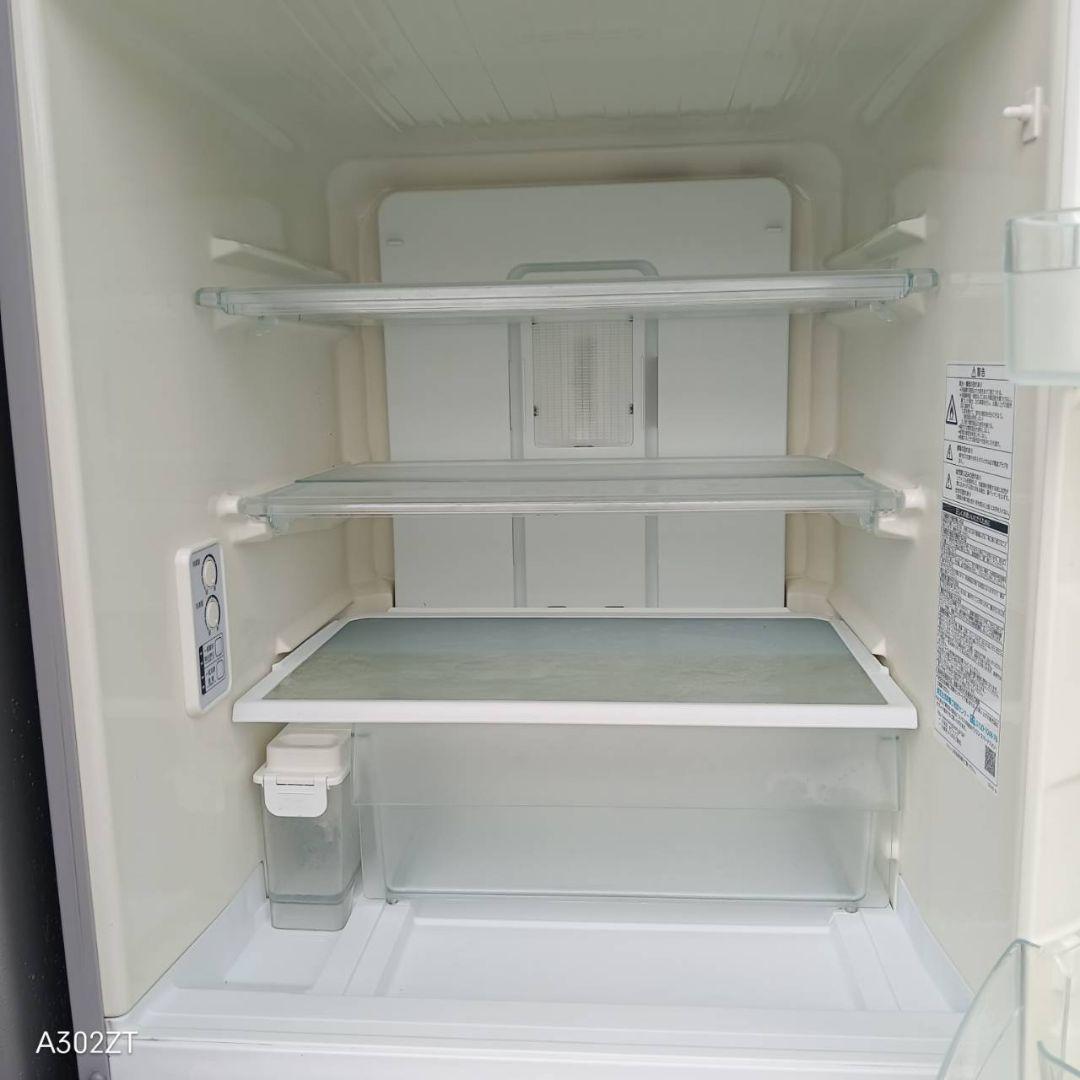 送料設置無料　東芝　自動製氷機能付き大型冷蔵庫　330L