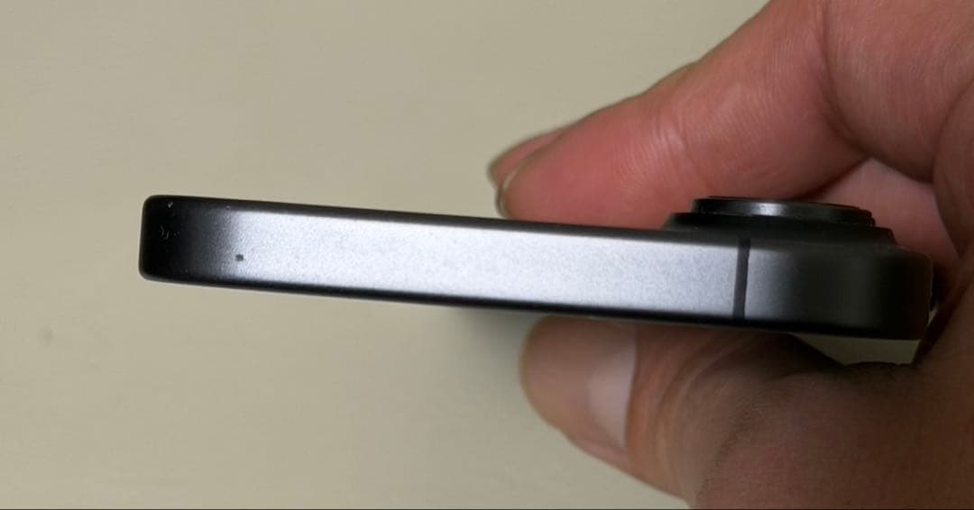 Apple iPhone 17 ブラック 本体　値下げします！！