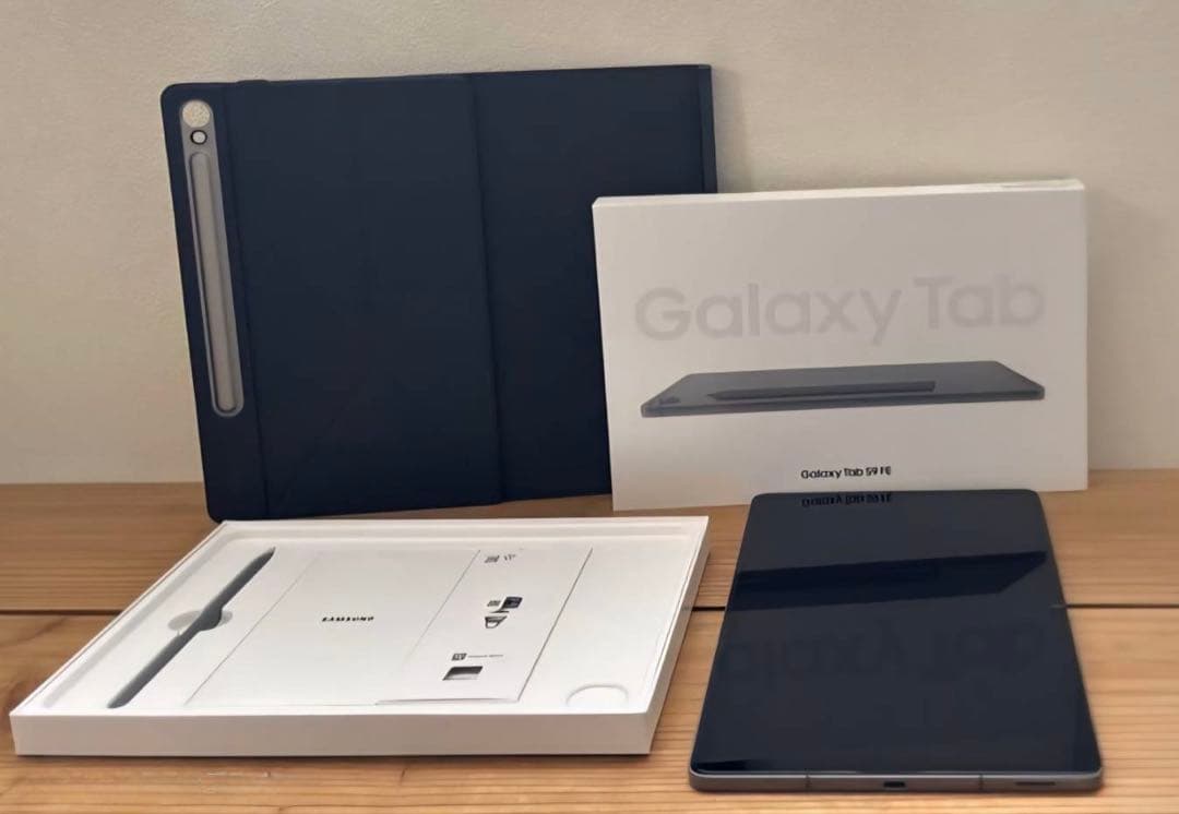 Galaxy Tab S9 FE グレー （Wi-Fiモデル）+純正カバー付き