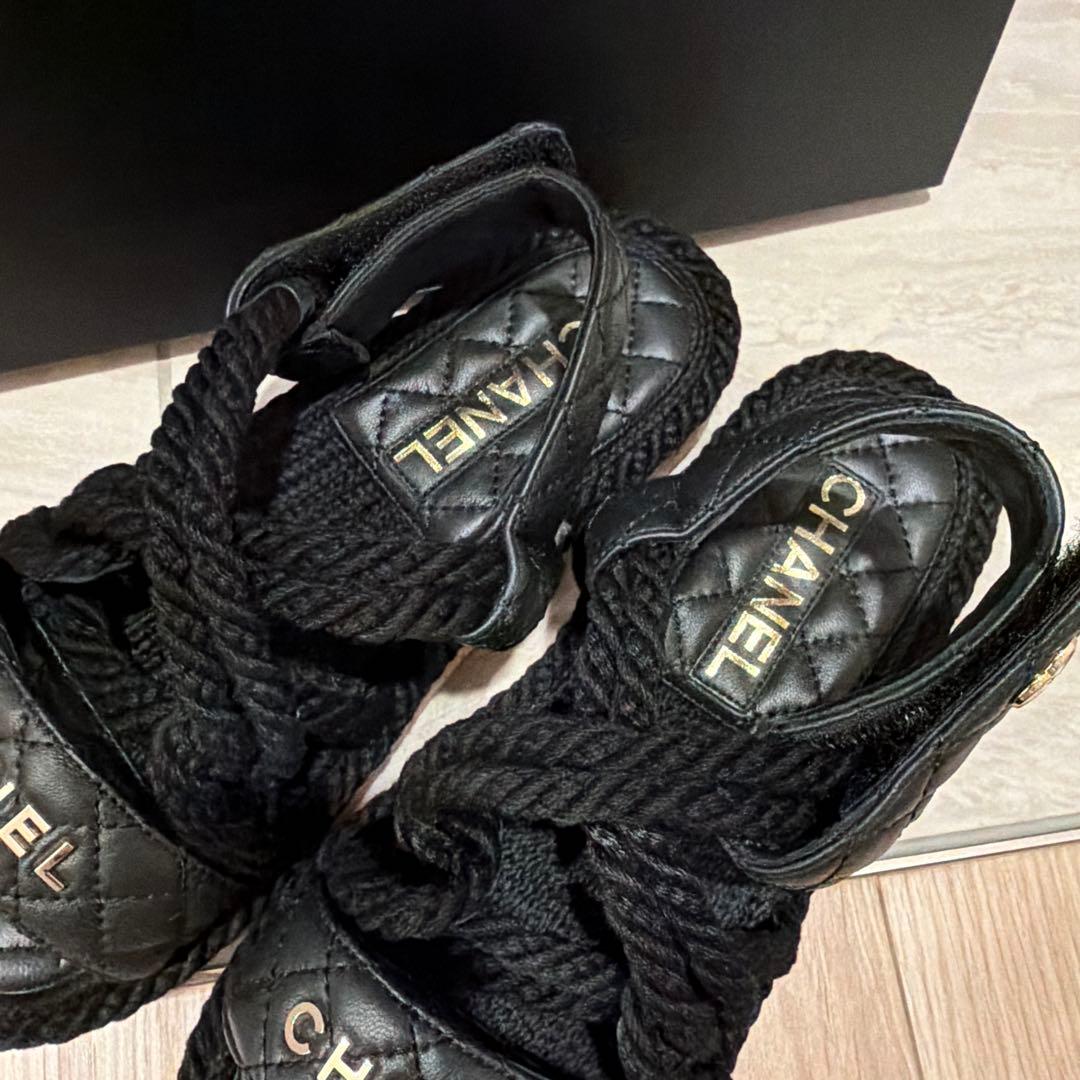 CHANEL ブラックサンダル エスパドリーユスタイル