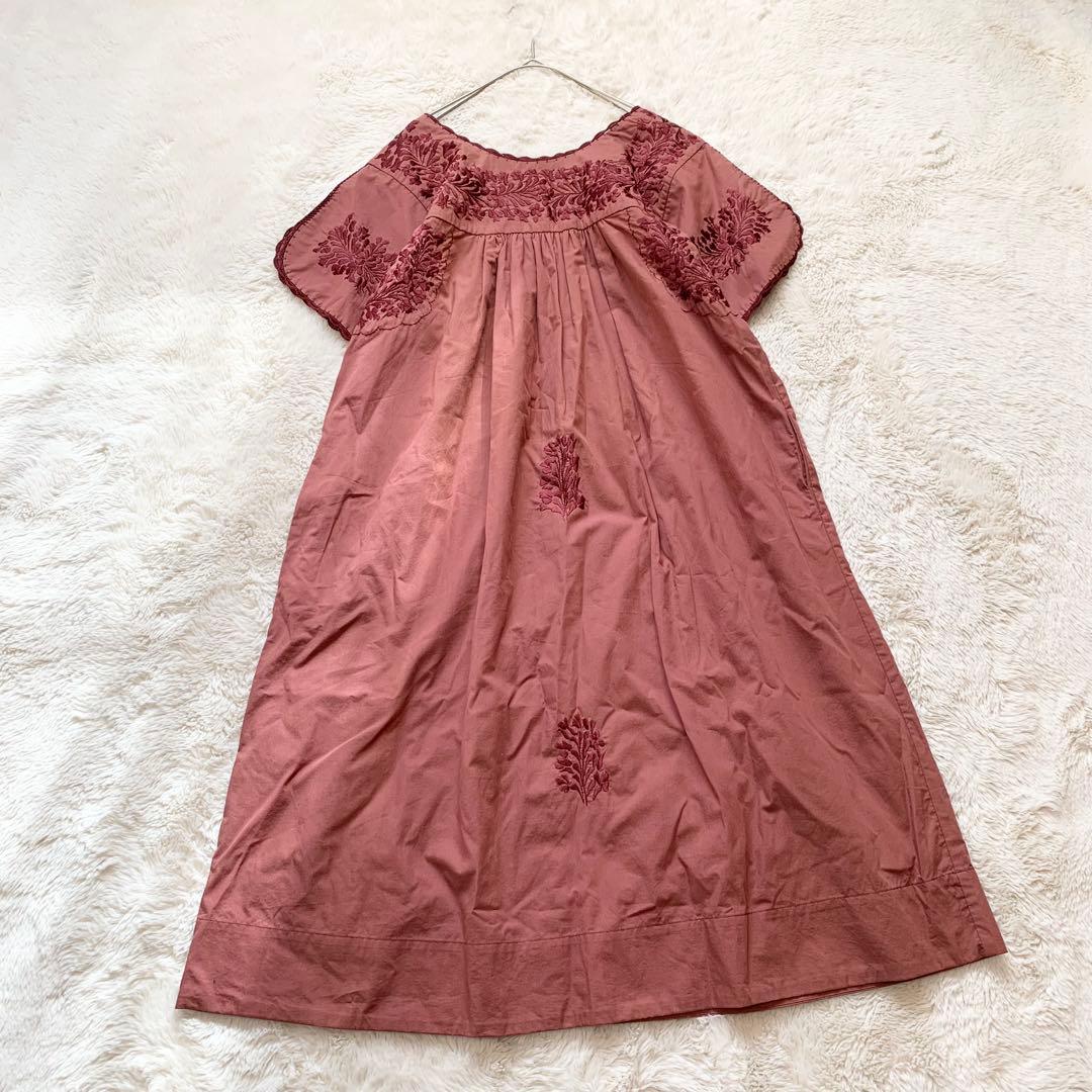 状態良し＊ ハグオーワー　刺繍　エンジ色　ロングワンピース フリーサイズ
