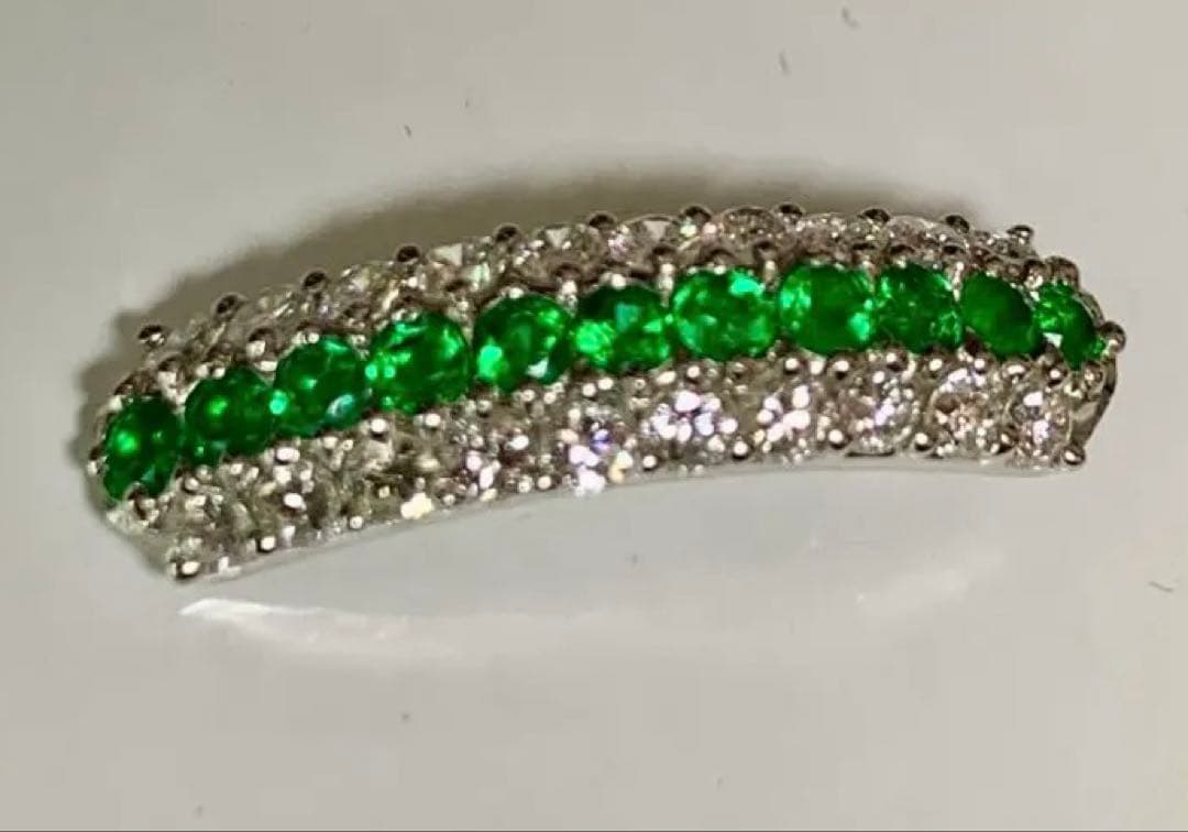 ラグジュアリー様PT900 エメラルド ダイヤモンド トップ