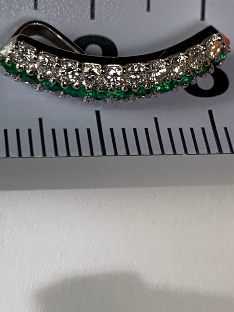 ラグジュアリー様PT900 エメラルド ダイヤモンド トップ