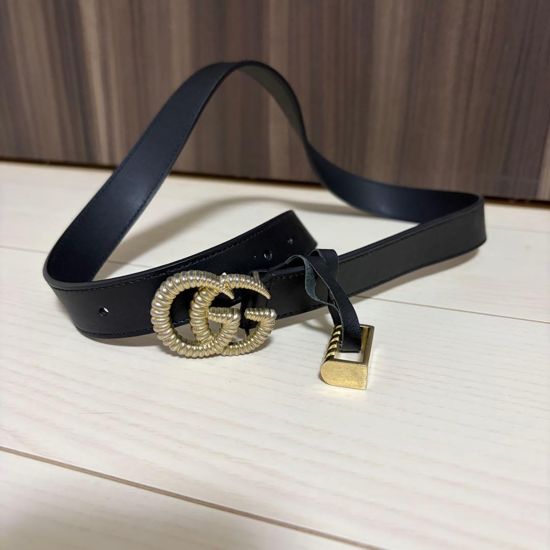 GUCCI ブラック GGロゴベルト