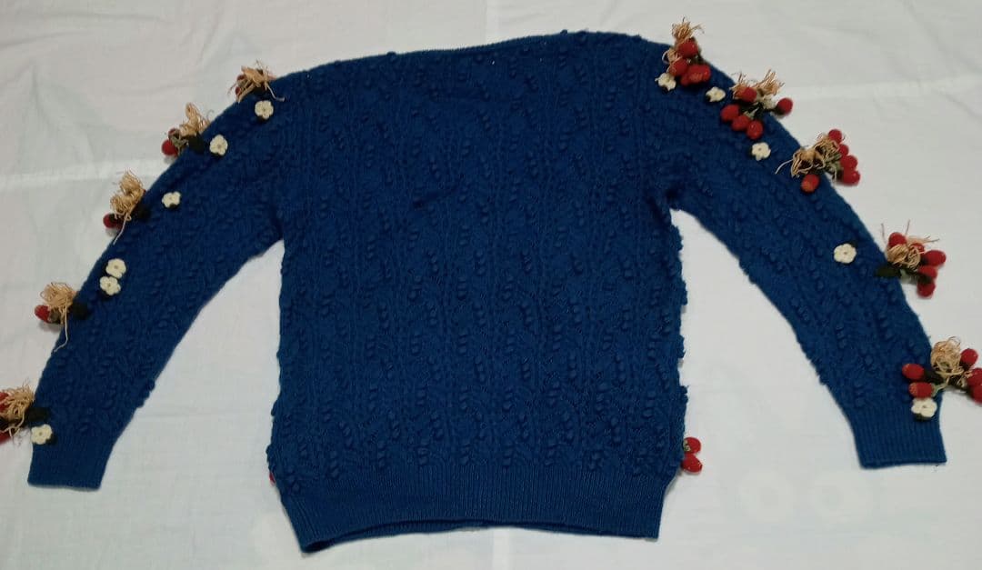 s*o様 ピンクハウス ニットカーディガン いちご・ハートモチーフ付き 青