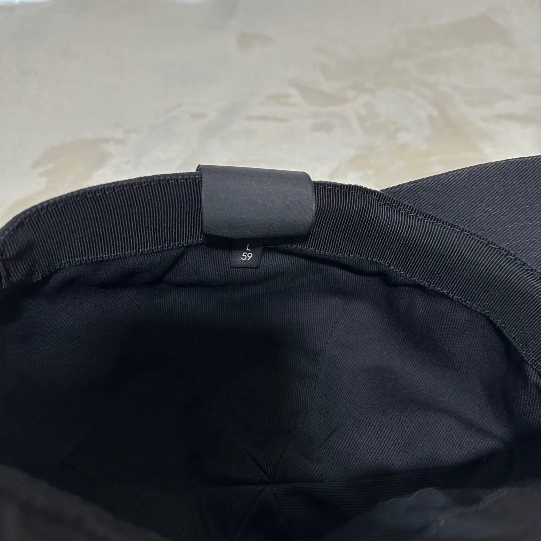 GUCCI ブラックキャップ LOVED刺繍 L59 ベースボールキャップ 帽子