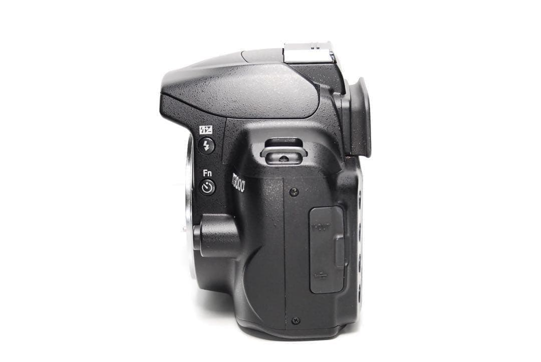 ⭐️軽重量⭐️Nikon D3000 一眼レフカメラ