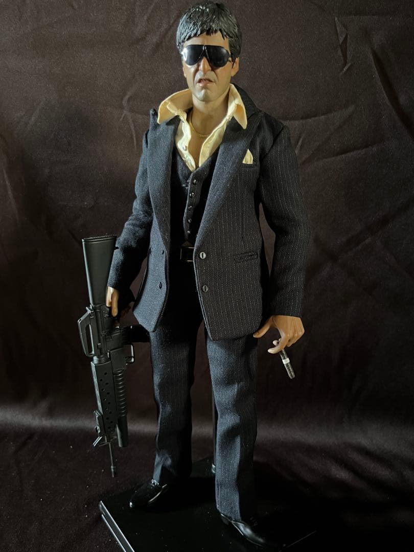 エンターベイ「スカーフェイス」1/6フィギュア　ウォー〜Ver