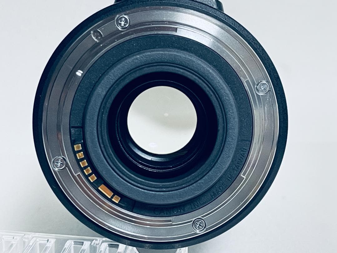 ☆美品☆Canon キヤノン EF-S 18-135mm F3.5-5.6 IS