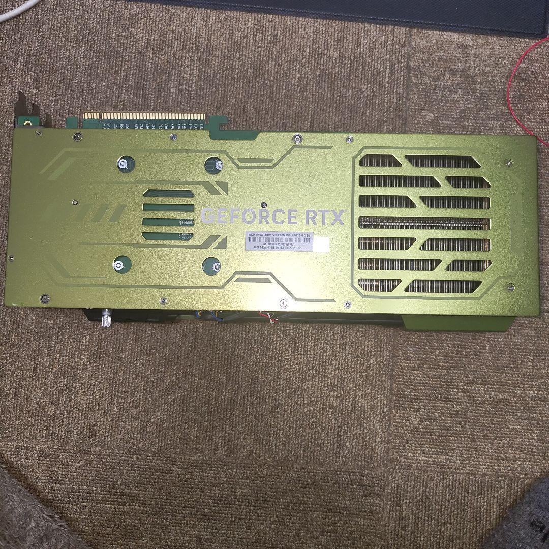 Tesla V100 32GB+SXM2→PCIE変換+RTX4090冷却機構