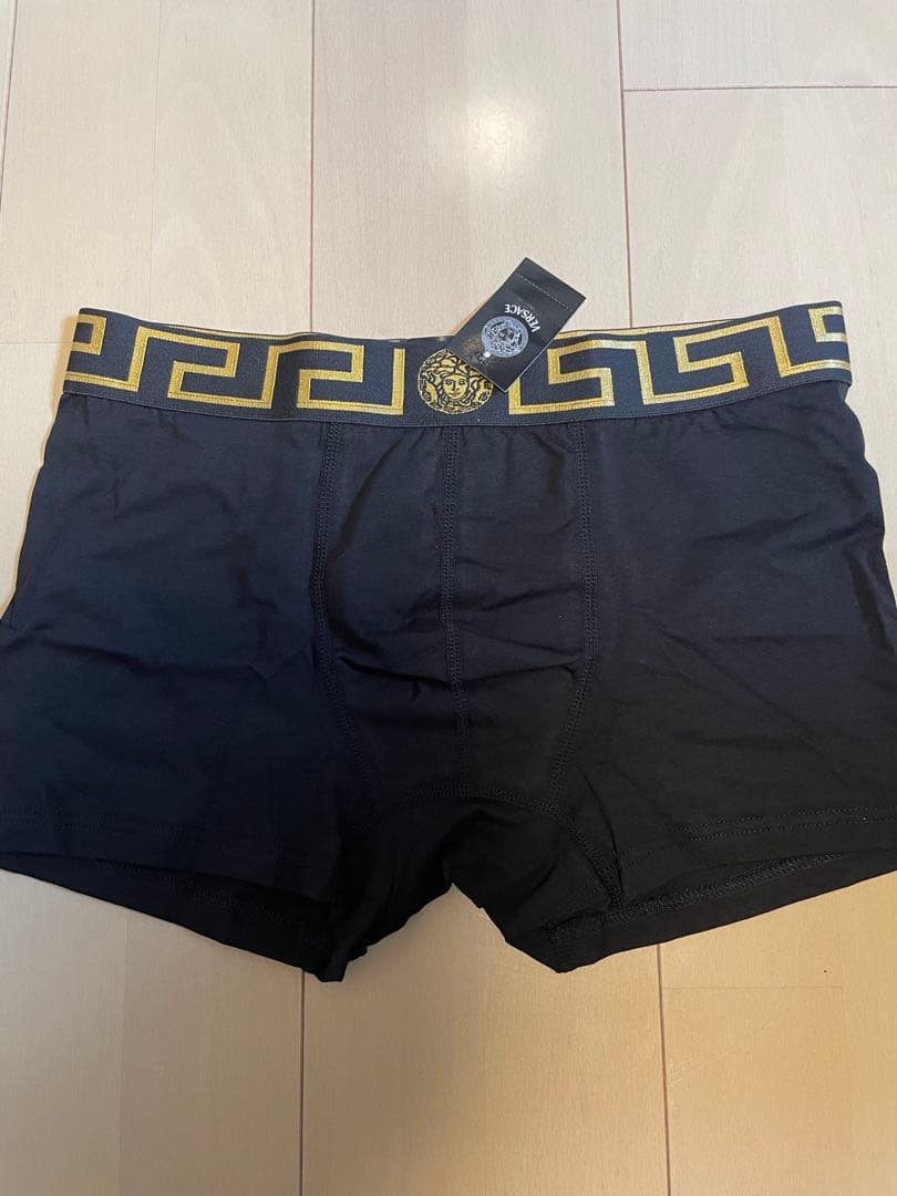 Versace ヴェルサーチパンツ2枚　k&h