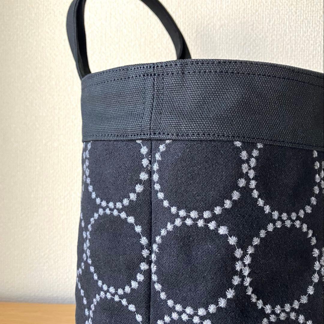 トートバッグ　dopタンバリン ブラック(刺繍グレー)