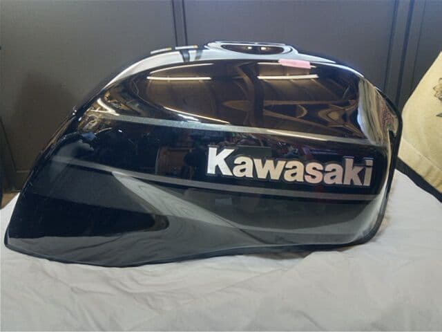 Kawasaki 　ZRX1200ダエグ　ブラックリミテッド　ガスタンクです