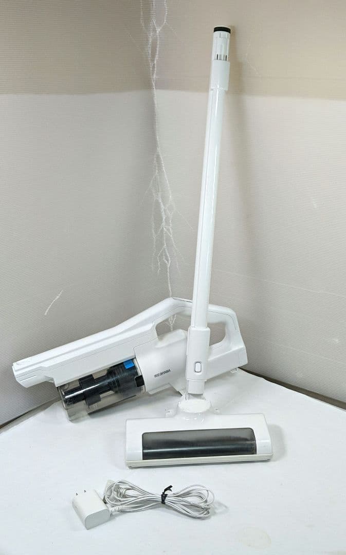 アイリスオーヤマ　充電式サイクロンスティッククリーナー　SCD-183P-W