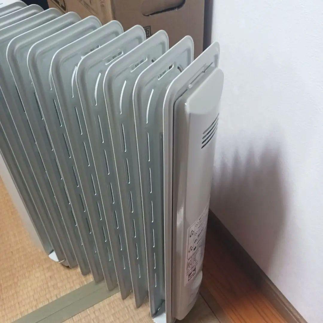美品 DeLonghi オイルヒーターH7751019EFSN-18K