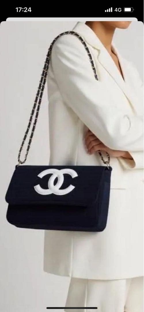 れいCHANEL シャネル ミニバッグ ポーチ ブラック×ホワイトロゴ︎︎︎︎︎︎☑︎