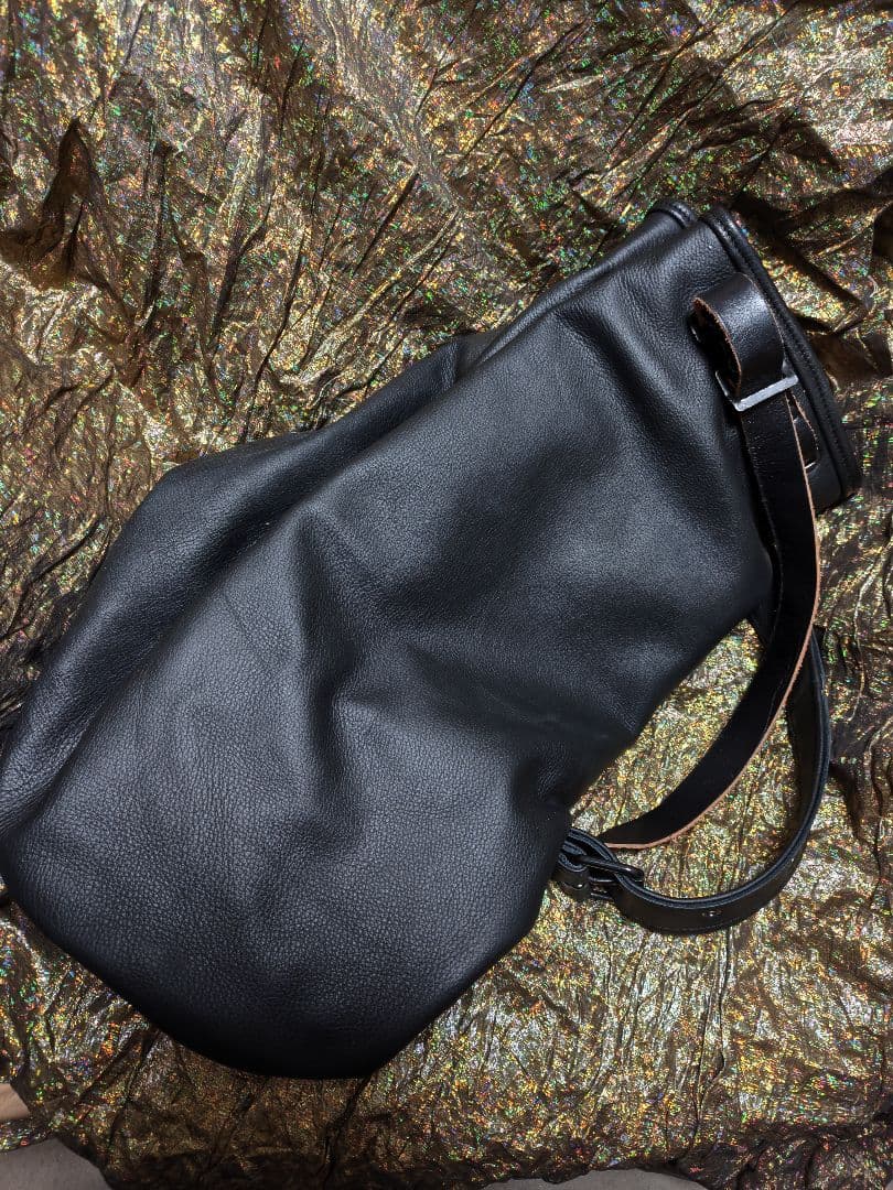 neon leather garment レザーランドリーバッグ