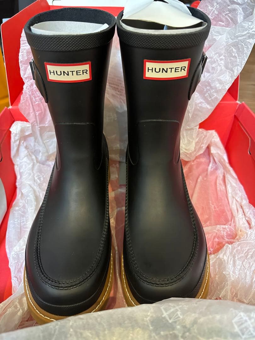 新品 未使用 HUNTER ゴムショートブーツ 黒 バックル付き