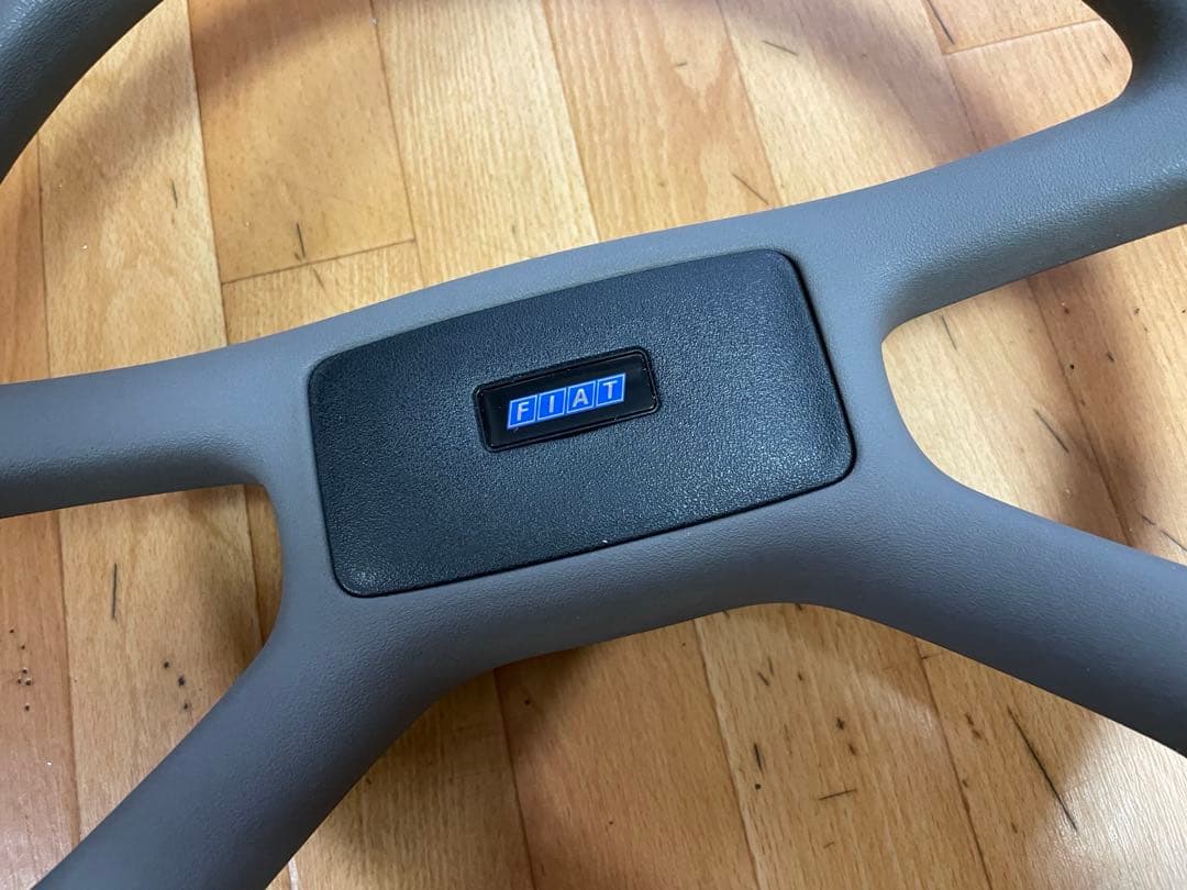 1995年頃？FIAT PANDA 純正ハンドル