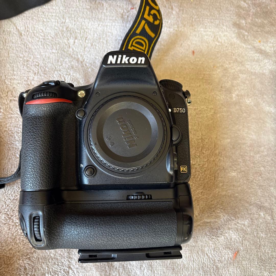 Nikon デジタル一眼レフカメラとレンズセット