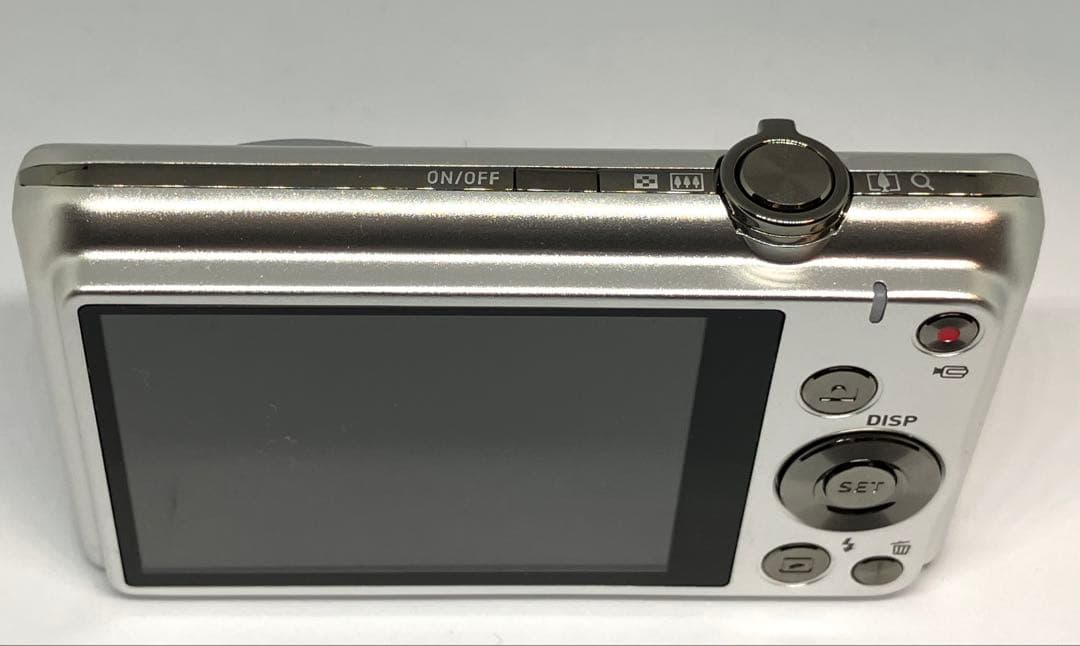 【美品】CASIO カシオ EXILIM EX-Z880 シルバー デジカメ