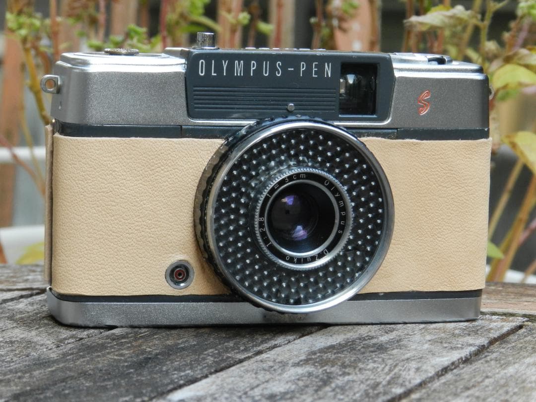 本革　ベージュ　OLYMPUS-PEN EE-S ハーフフレームフィルムカメラ