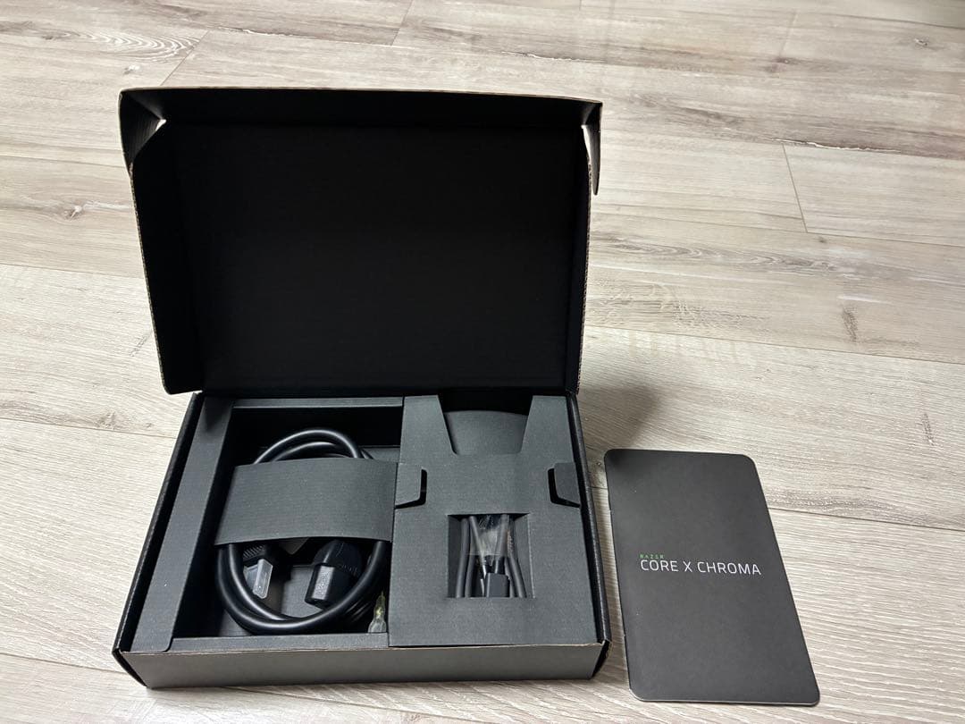 Razer Core X chroma 外付けGPU box 未使用外箱付き