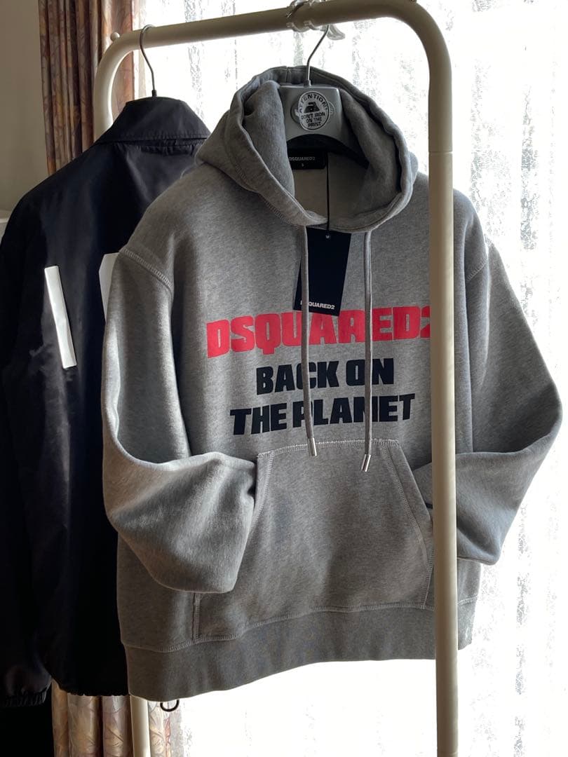 DSQUARED2 新品未使用タグ付 cottonパーカーレディース&メンズ対応
