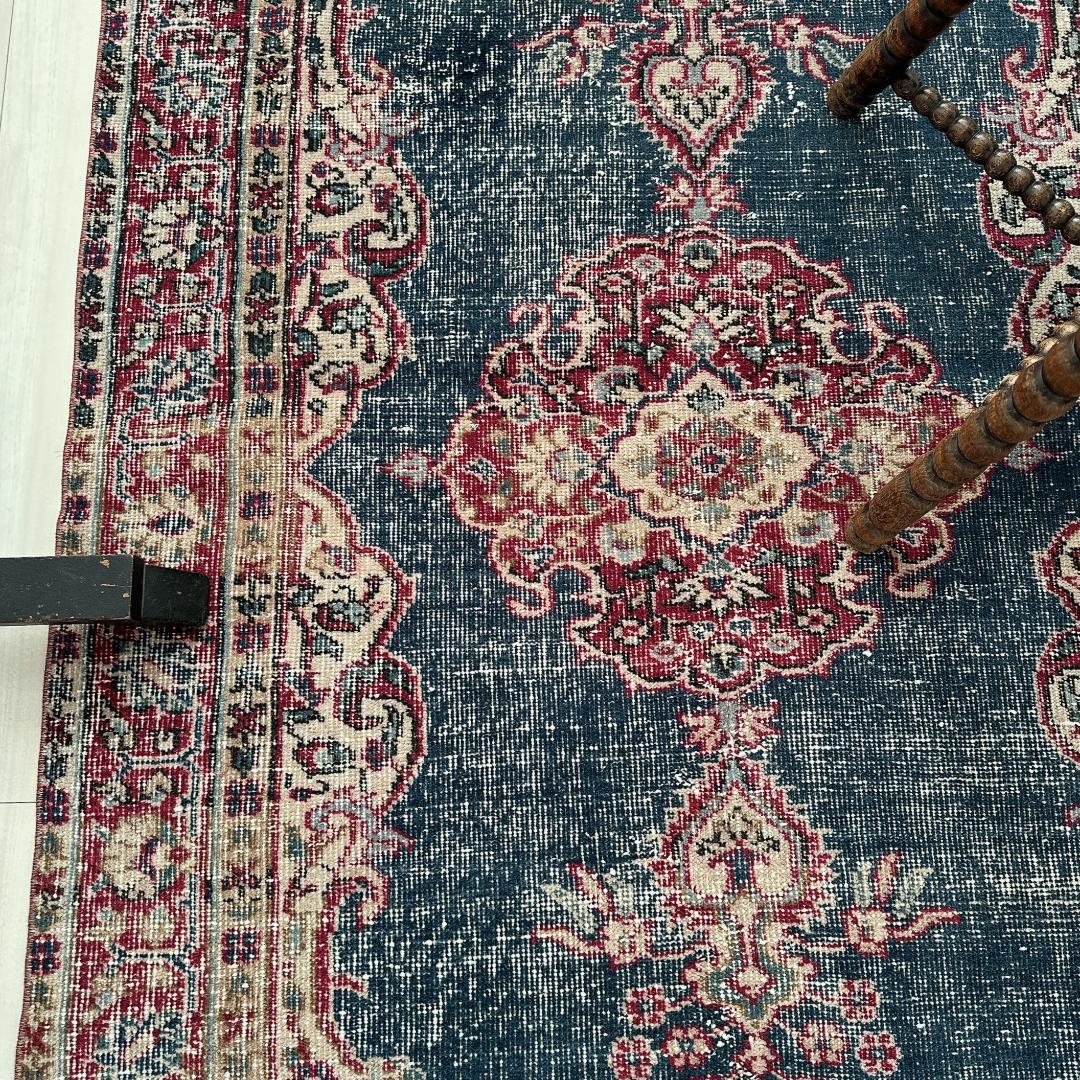 【訳アリ】トルコ ヴィンテージラグ A102 レア インディゴブルー レッド