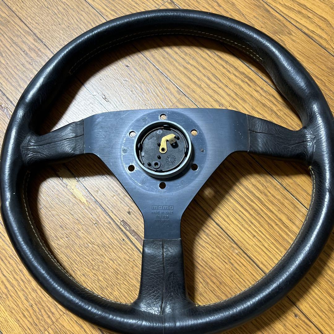 MOMO ステアリングホイール 1989年モデル
