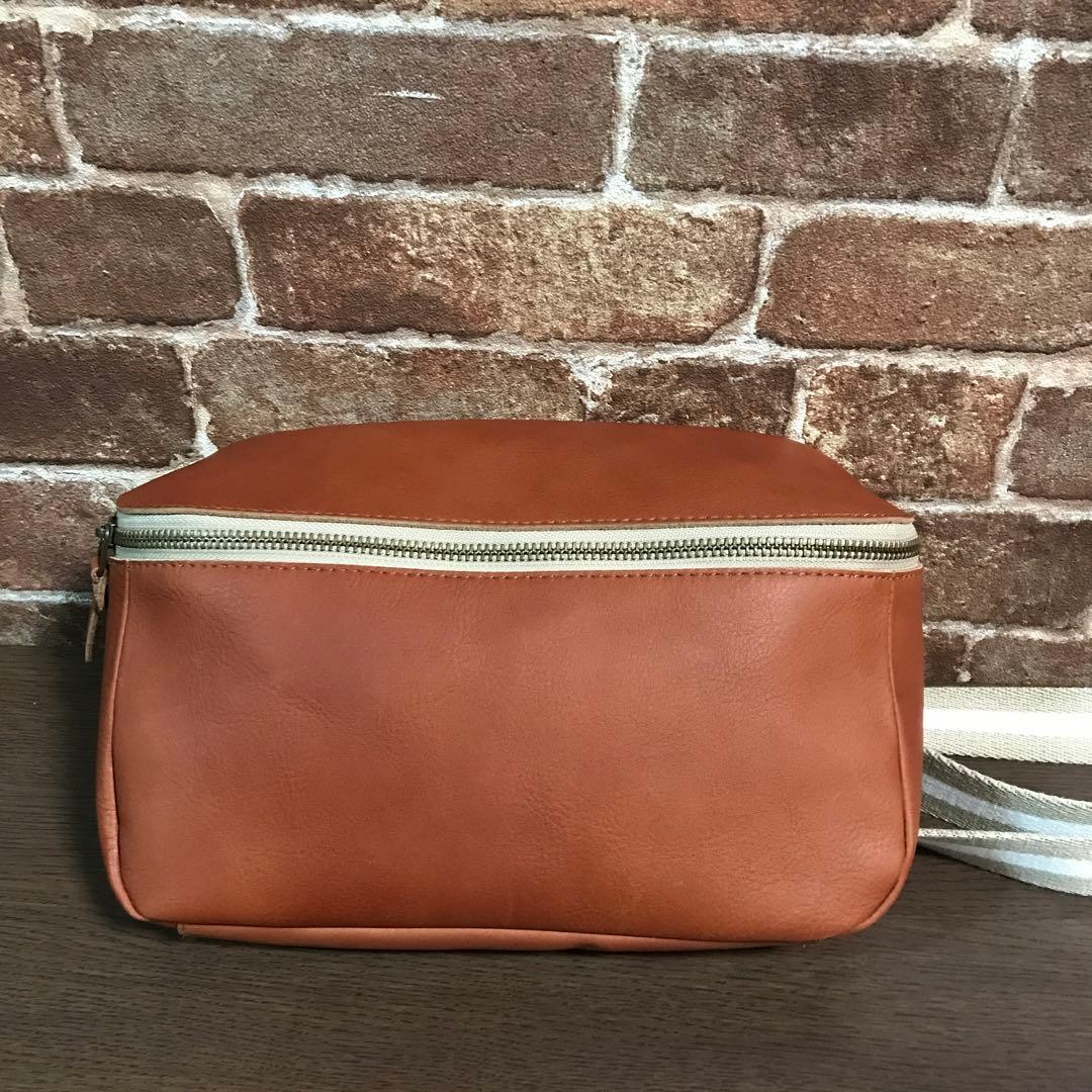 kanmi ボディーバッグ　ブラウン