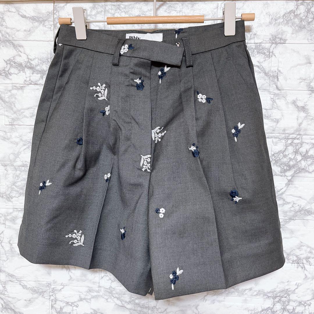 B. GARDEN SHORT PANTS ビビィ ガーデン