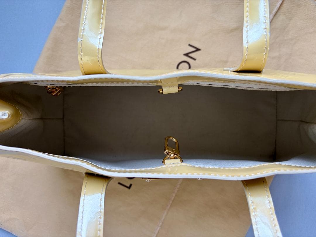 ルイヴィトン Louis Vuitton バッグ ヴェルニ ウィルシャーPM