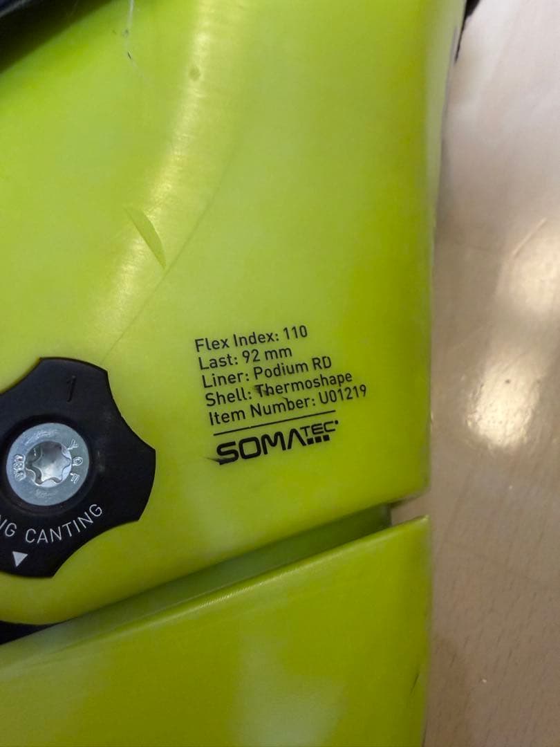 Fisher RC4 スキーブーツ 110 イエロー インナーシューズ付き