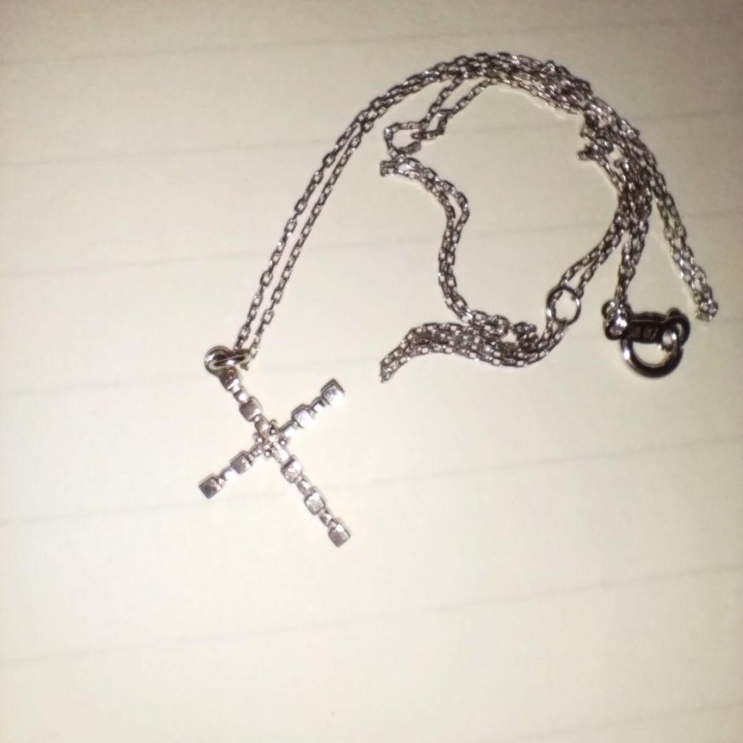 重量あります　美品　K18WG　クロスネックレス