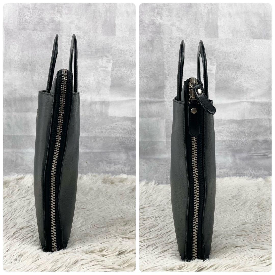 美品 ヴェルサーチ レザー ビジネスバッグ ロゴ型押し ファスナー ブラック