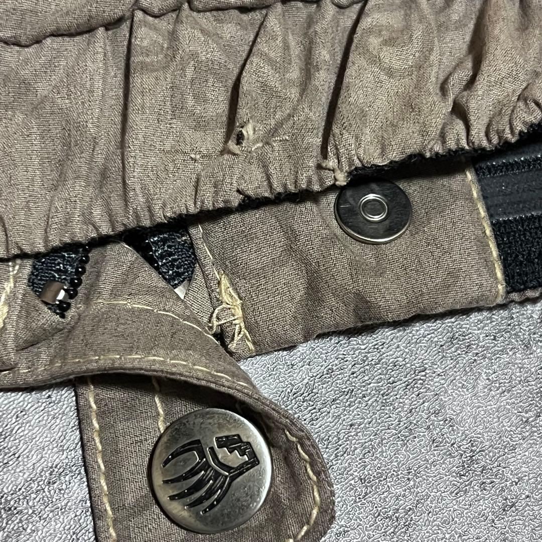 個性的　スキーウェア　上下　セットアップ　スノーウェア　総柄