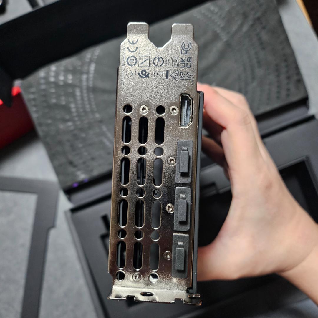 グラフィックボード・グラボ・ビデオカード Intel Arc B580 Limited Edition 12GB