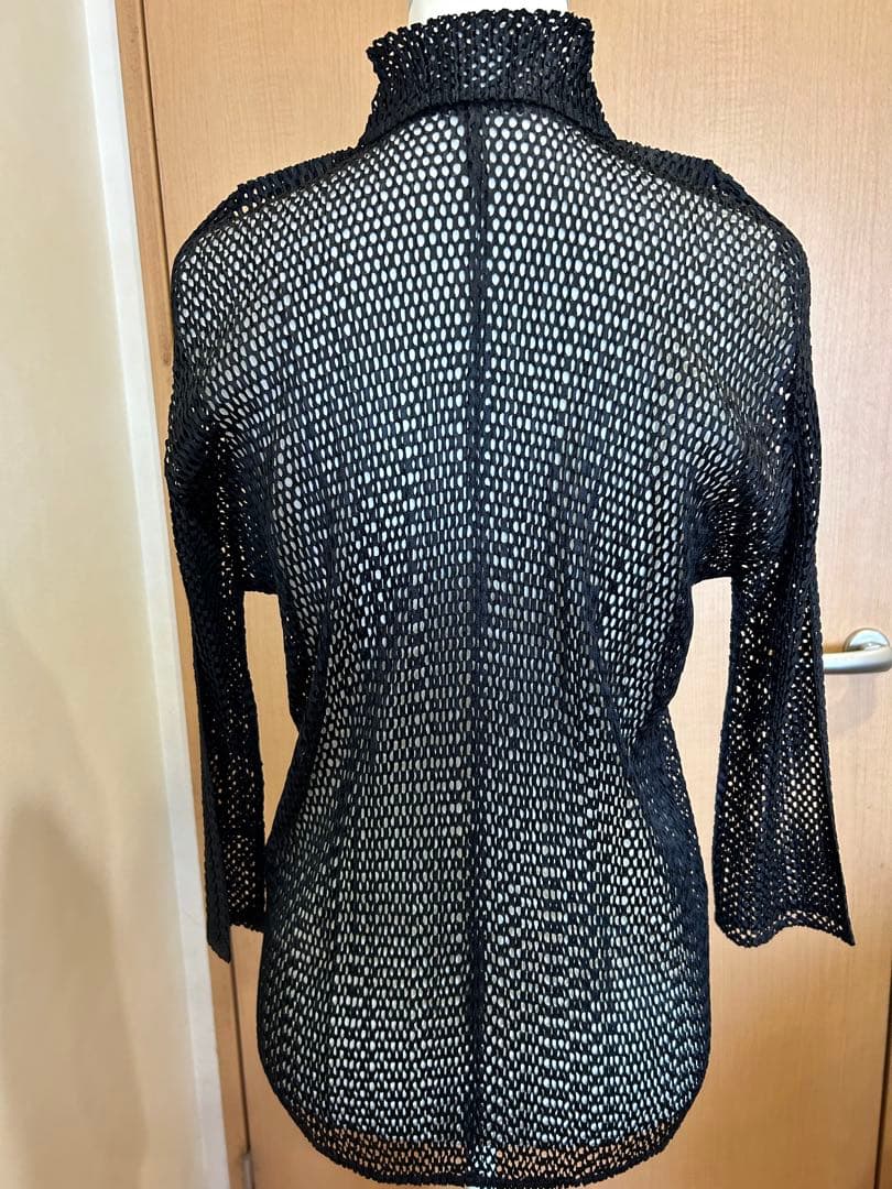 ⭐️本日限定価格⭐️イッセイミヤケメッシュ黒トップス極美品❣️
