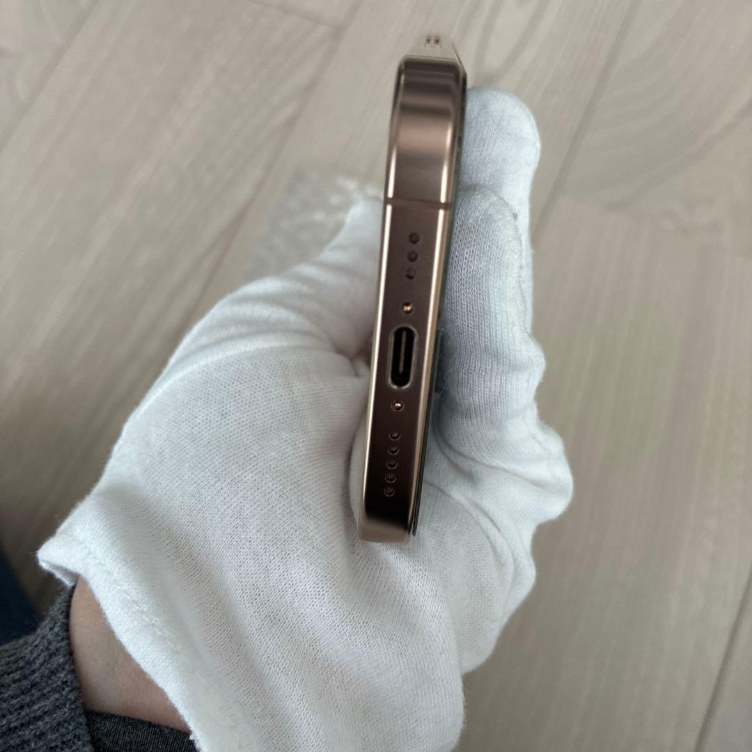 【使用短期間の極美品】iPhone16Pro デザートチタニウム 256GB