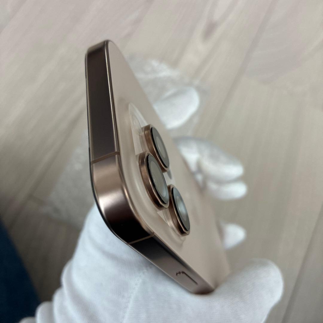 【使用短期間の極美品】iPhone16Pro デザートチタニウム 256GB