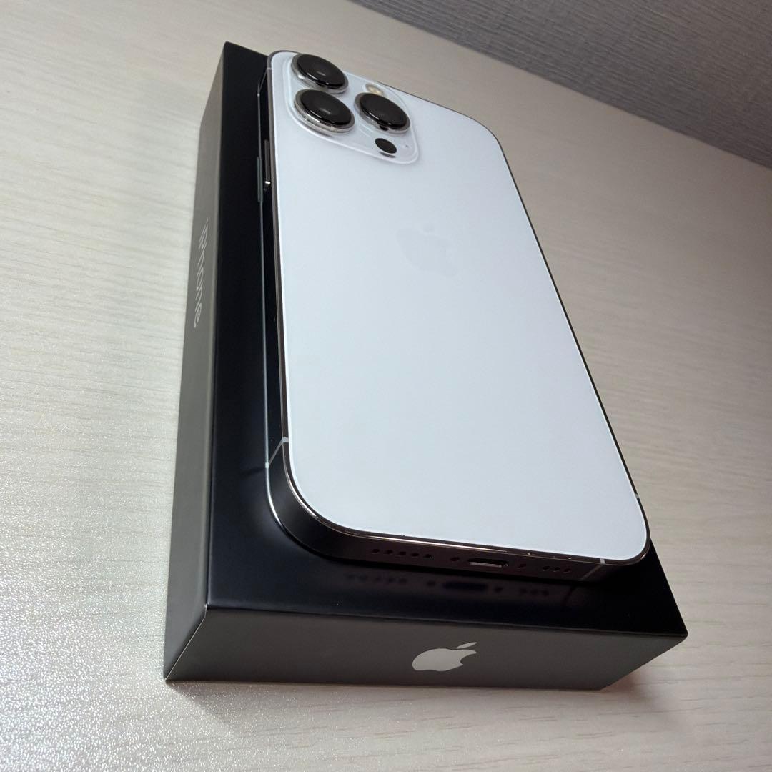 iPhone 13 Pro 256GB シルバー SIMフリー カメラ注意あり