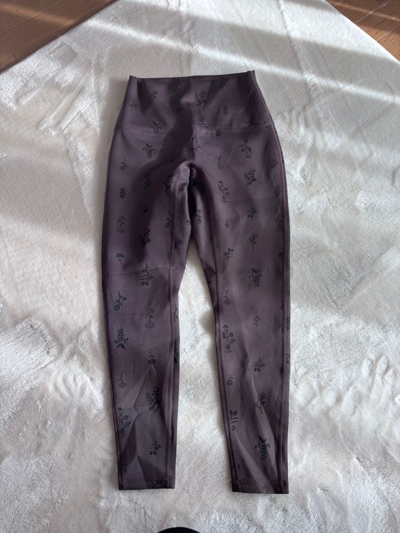 新品未使用　タグなし【SUKALA】フラワーブーケレギンス　ブラウン　M