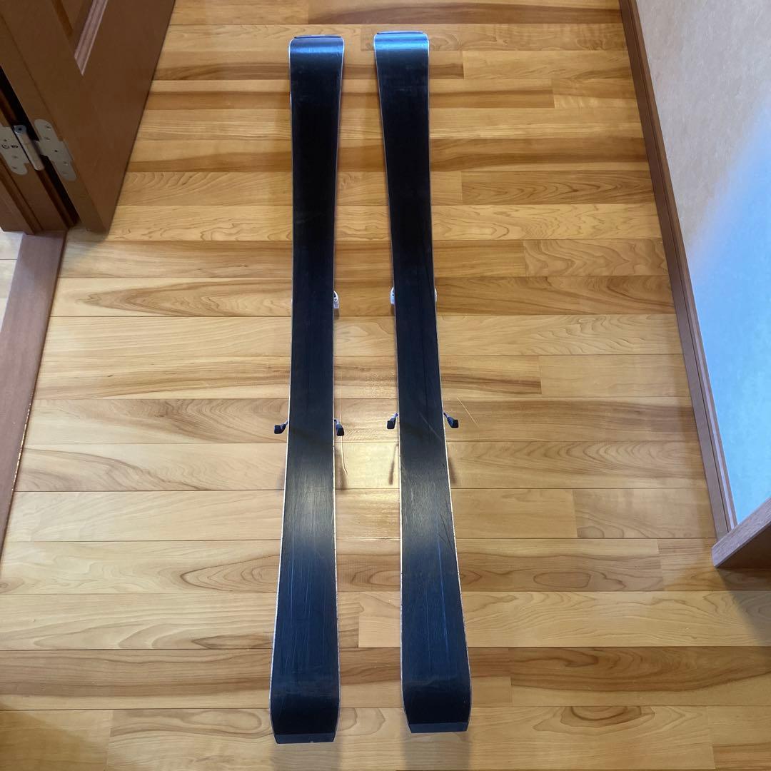 スキー板　スキーブーツ　スキー