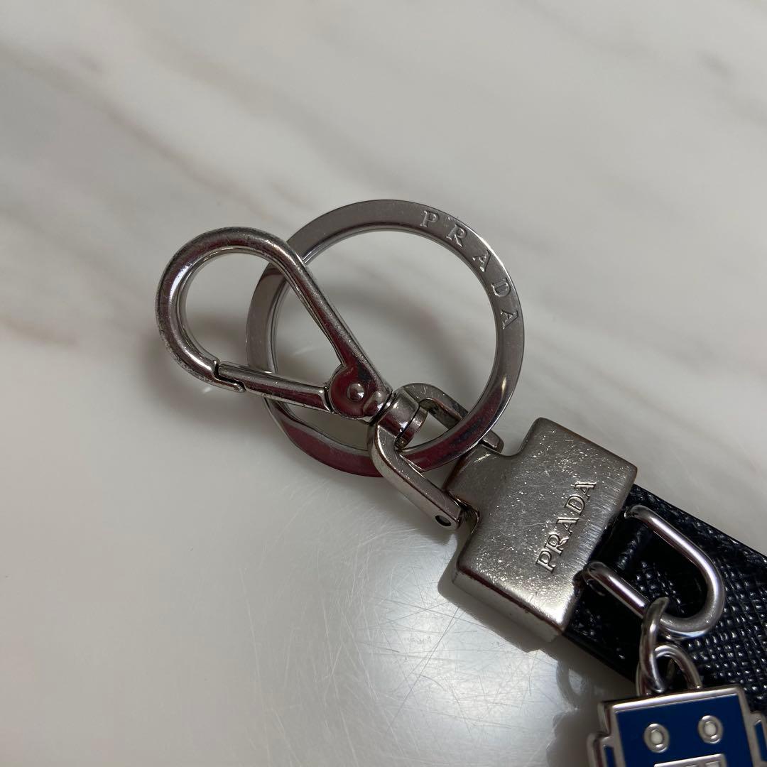 【人気】PRADA プラダ　ロボットチャームキーホルダー　キーリング