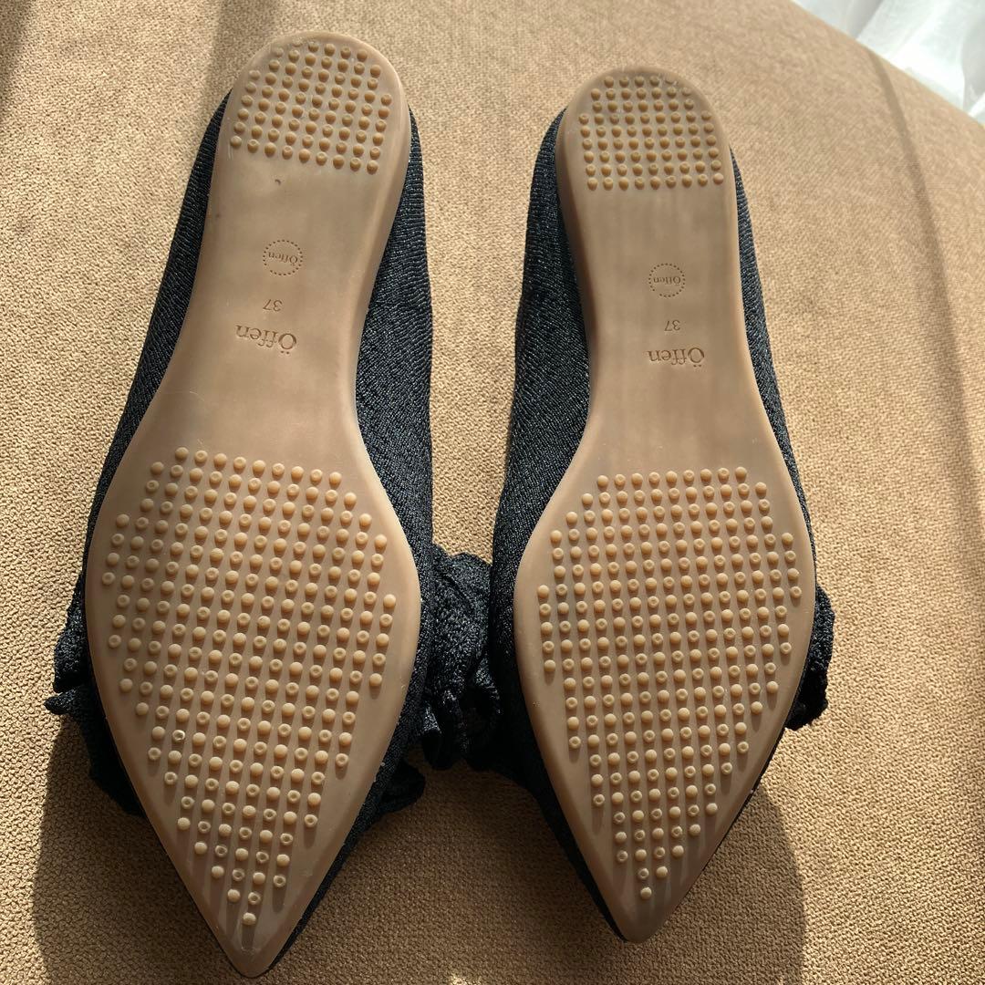 Öffen オッフェン　フリル付きポインテッドトゥフラットシューズ